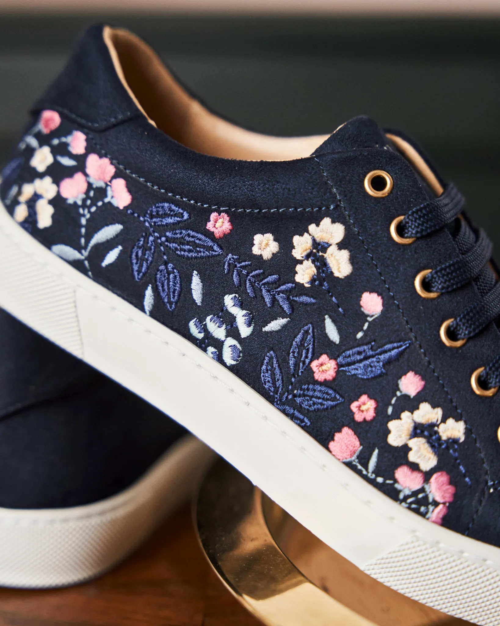 Minuit sur Terre Sneakers<Virevolte Fleurs de Minuit