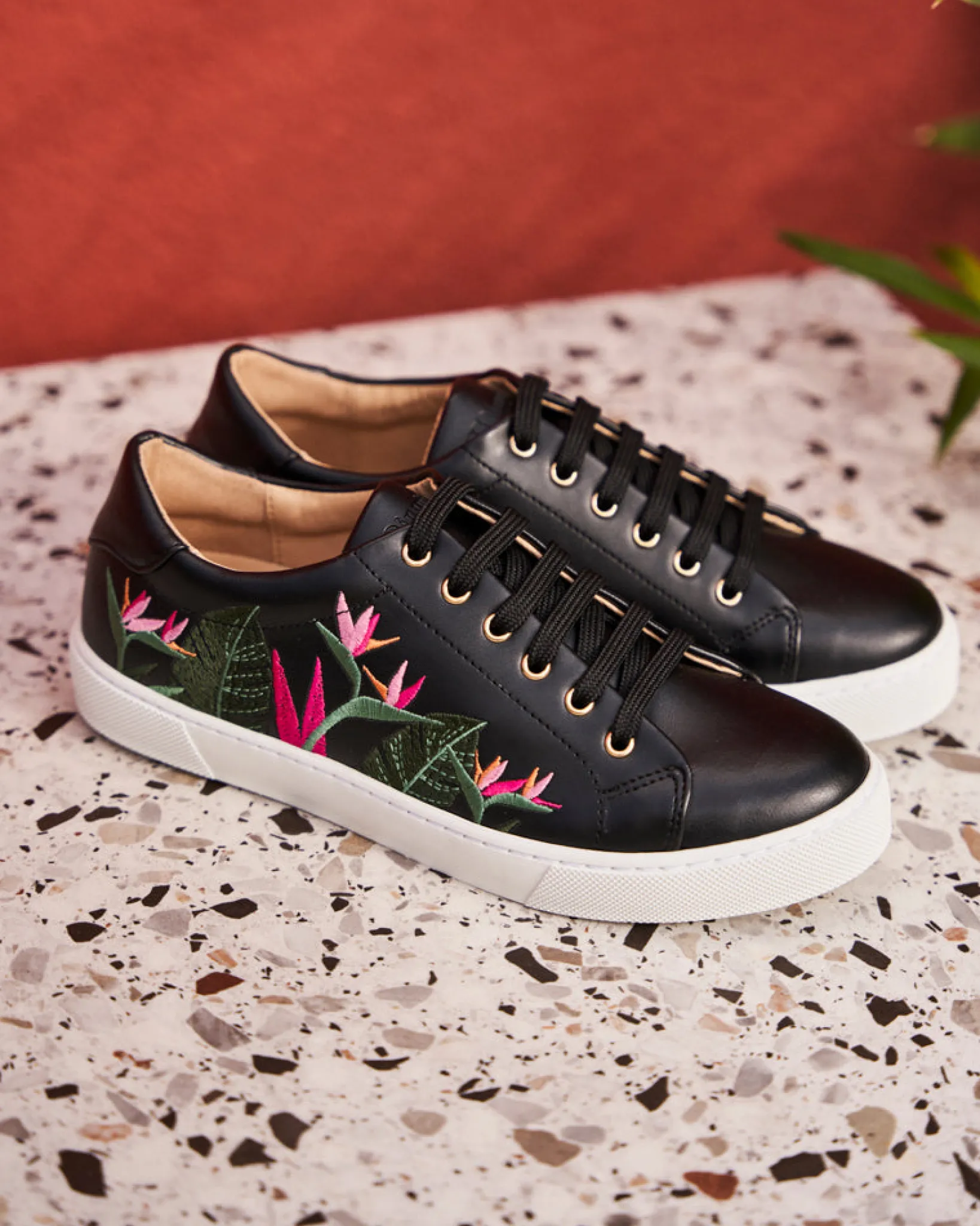 Minuit sur Terre Sneakers<Virevolte Tropical Noir